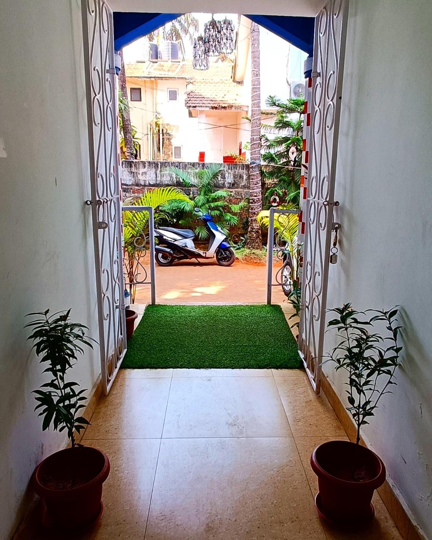 Casa Somanjo Inn Calangute Exterior photo